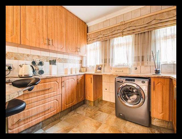 3 BEDROOM HOUSE FOR SALE IN GLEN MARAIS